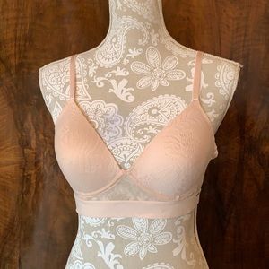 New without tags, 36B pale pink Vince Camuto bra